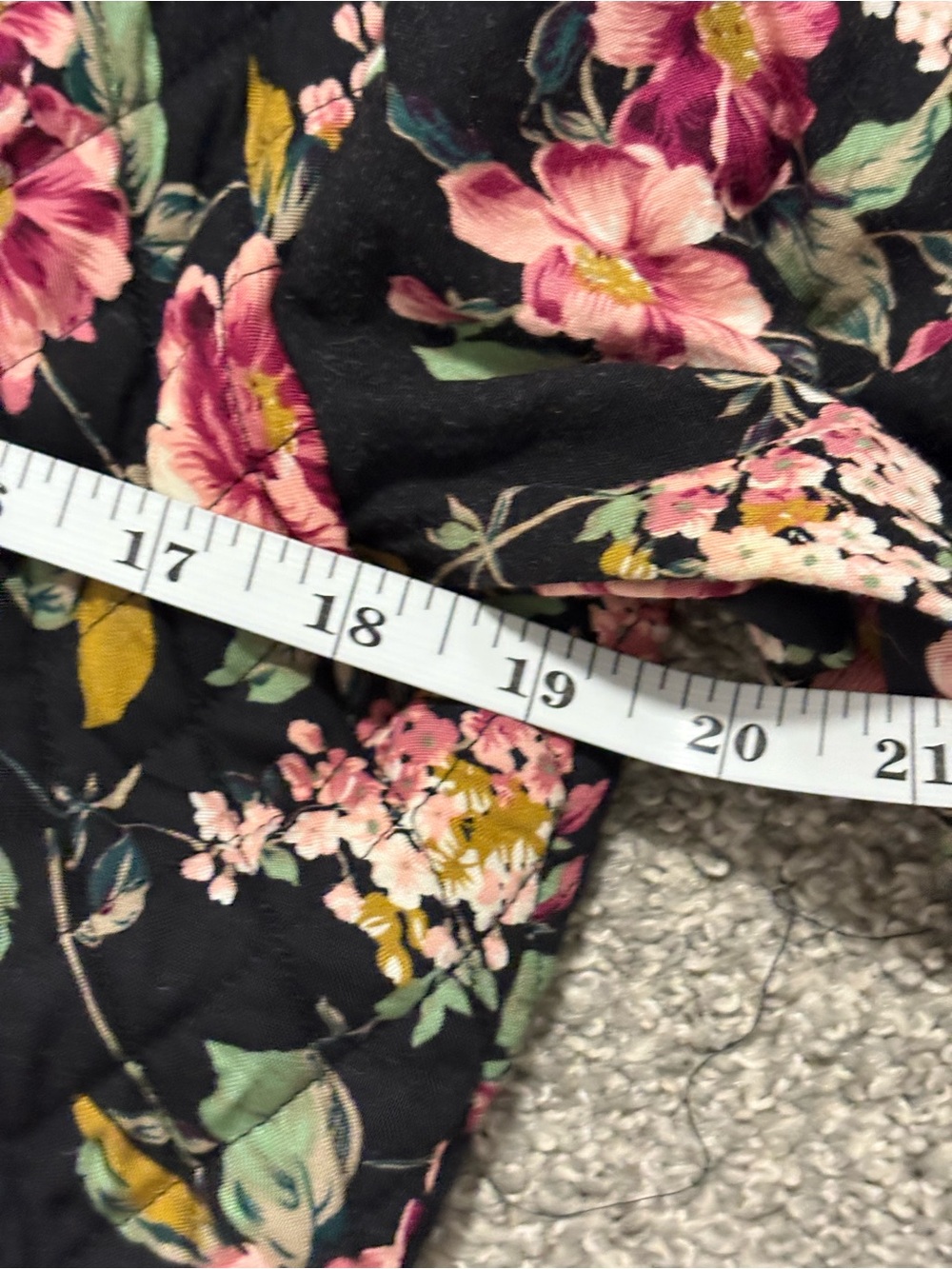 Vintage Floral Quilted Bomber Jacket Black Pink Floral Size Medium - Picture 10 of 12